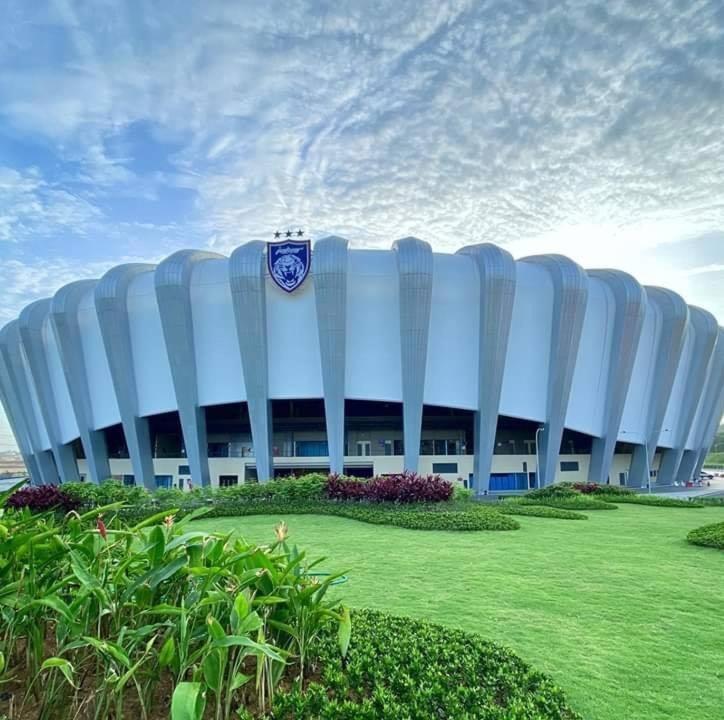 Cozy Home Country Garden At Dangabay Of Jb, Free Wifi And Streaming جوهر بهرو المظهر الخارجي الصورة